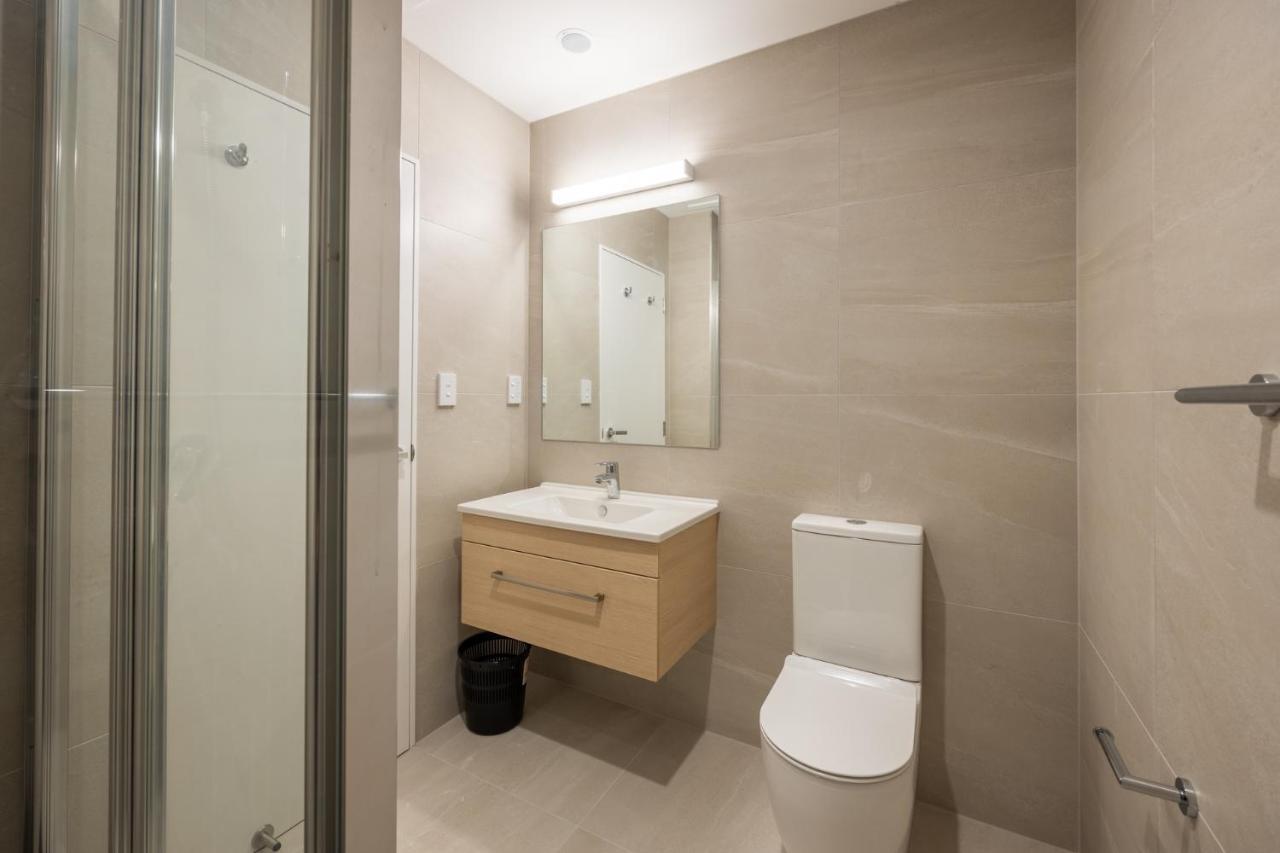 Manha Hotel Auckland Airport Exterior photo